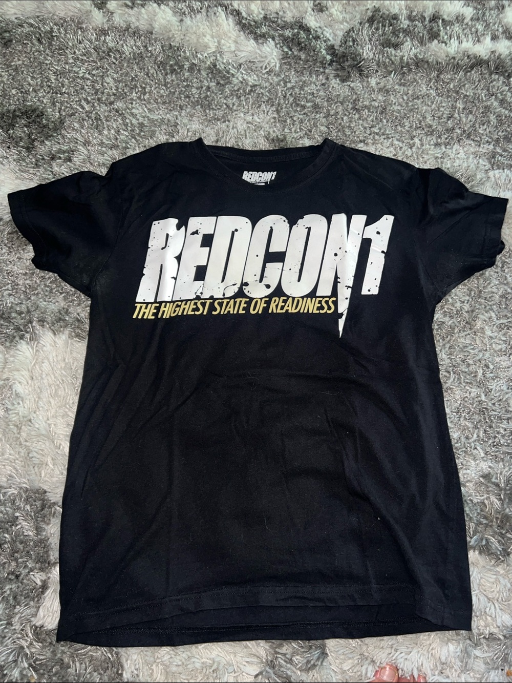 Men’s Medium REDCON1 Black Graphic Tee with White & Yellow Logo